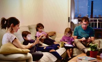 Families and mobiles: myths and keys to good use