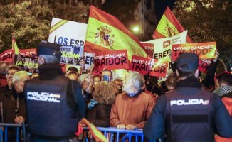 Sánchez declares himself outraged by the violence: "They will not be able to intimidate the socialists"
