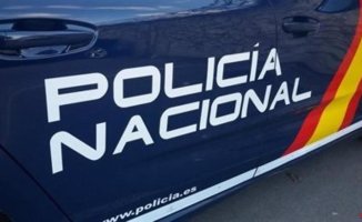 Five specialists arrested in Madrid for stealing mobile phones from train stations and carriages