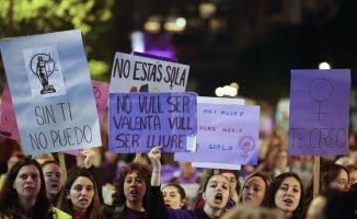 The 25N march in Valencia attacks "sexist denialism" and demands solutions