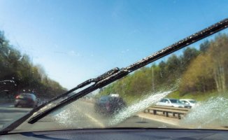 Make your car windshield washer fluid yourself with these homemade products
