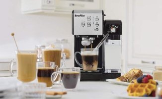 ​Save 42% on the 'top' Breville PrimaLatte II coffee maker and enjoy exquisite coffee without leaving home
