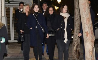 Fernández Tapias' children appear at their father's funeral in the face of controversy: "It was our duty"