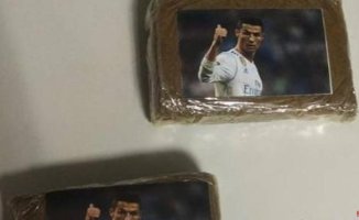 A driver arrested for carrying two packages of hashish with a photo of Cristiano Ronaldo
