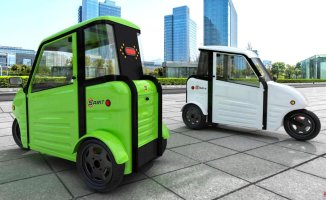 The peculiar electric vehicle that looks like a car but drives like a motorcycle