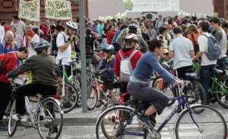 'Biciclestaciones', the bicycle demonstrations that have filled 10 Spanish cities