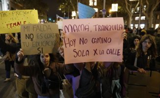 Barcelona mobilizes thousands of people against sexist violence