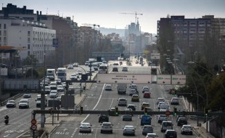 A driver is reported for traveling at 124 km/h on Meridiana Avenue in Barcelona