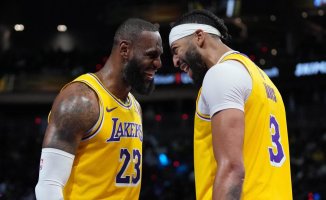 The Lakers win the first NBA Cup and LeBron expands his legend