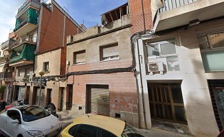 Controversial eviction of eight families in the Salut neighborhood in Badalona