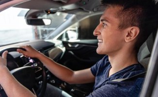 The EU advocates lowering the driving age to 17 years, if accompanied