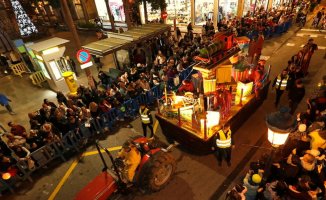 Blanes debuts floats from the Three Kings parade: seven new and one renewed