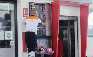 Gasoline marks its annual minimum, 1,572 euros, in the middle of the bridge