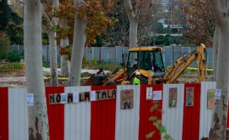 Madrid begins the felling of 301 trees in two parks to expand metro line 11