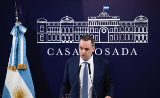 Argentina will not renew 5,000 public contracts and will review a million social plans
