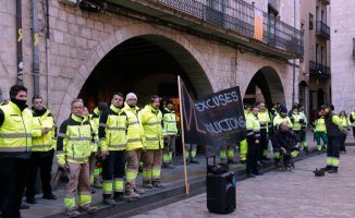 Municipal workers of Girona resume mobilizations and accuse the government of failing to comply with salary agreements