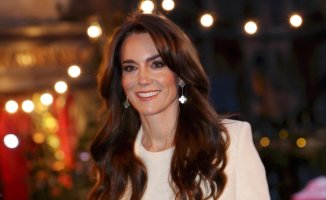 Kate Middleton's big day: custom coat and total look for her Christmas concert