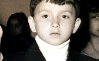 This boy is today one of the most popular television presenters in Spain, do you know who he is?