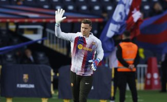 Ter Stegen decides to have surgery to recover from his back