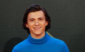 Tom Holland admits he hasn't paid his water bill in 5 years: "I thought it was free"