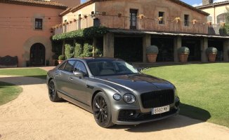 Bentley Flying Spur Azure: maximum sophistication with aristocratic pedigree