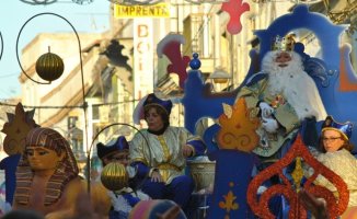 They save the life of a girl who choked on candy during a Three Kings parade in Malaga