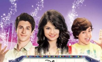Selena Gomez unleashes madness among her fans by announcing the return of 'Wizards of Waverly Place'