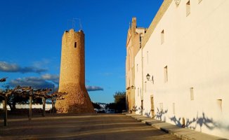 The attractions of the L'Aldea Tower