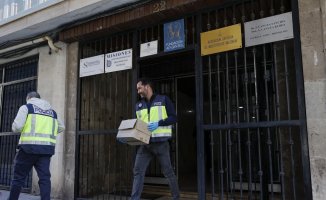 The Police investigate the murder at his home of a canon of the Valencia Cathedral