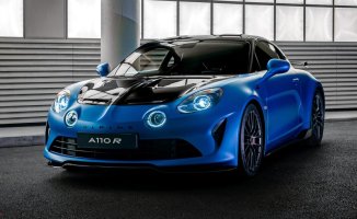 The double invention of the A110, Alpine's most legendary model