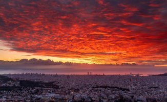 Spectacular red sunrise in Barcelona