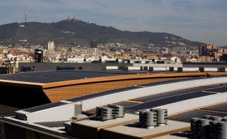 Solar energy conquers the roofs, with or without aid