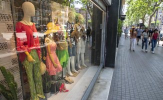 Business in tourist areas asks to open every Sunday
