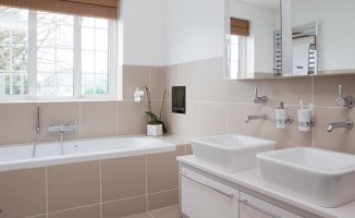 Best Tile Paints: Tips and Trends for a Perfect Bathroom or Kitchen Renovation