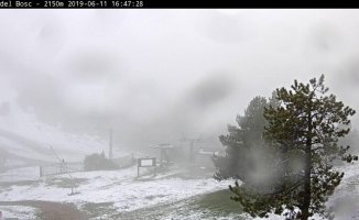 The strong wind forces the closure of ski slopes in the Pyrenees
