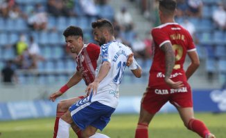 Excitement in LaLiga SmartBank: CD Tenerife dreams of promotion on its centenary