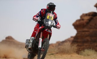 Tosha Schareina abandons the Dakar due to an accident in the first stage