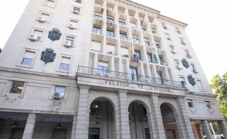 The trial begins against the former UGT judge for the fraud of the training courses