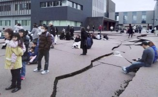 The videos and photos of the earthquake with tsunami warning in Japan