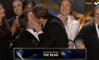 Great moment at the Emmys: surprise kiss from one 'The Bear' actor to another on stage