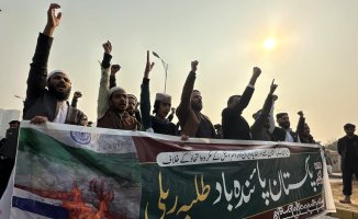 Pakistan attacks targets in Iran because of Iranian bombing on its territory