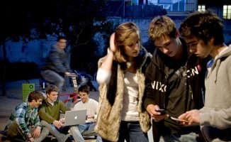 Teens normalize sharing their privacy publicly