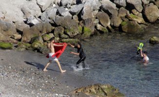 The Moroccan navy reinforces control near Ceuta to prevent migrants from leaving by swimming