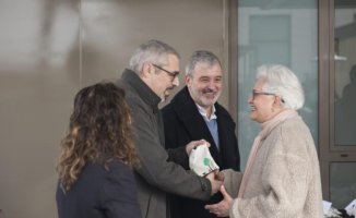 The keys to 85 homes for seniors are handed over