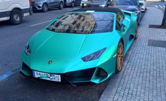 The Lamborghini Huracán that has gone viral for being immobilized in the heart of Madrid