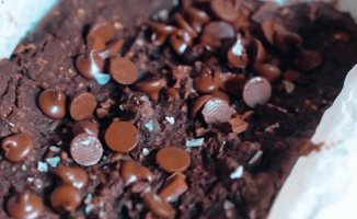 The simplest chocolate brownie recipe (hides an ingredient that will surprise you)