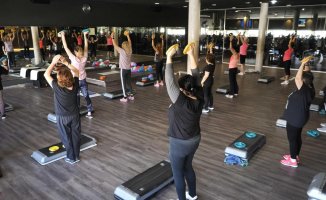 Gyms push to avoid closing showers