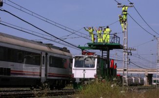 Delays of 20 minutes in trains between Reus and Tarragona due to the cutting of fiber optics