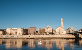 The breakage of a pipe in the hospital expansion leaves Tortosa without water supply