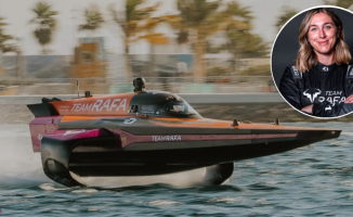 The pilot of Rafa Nadal's team shows what the electric boats of maritime Formula 1 look like inside